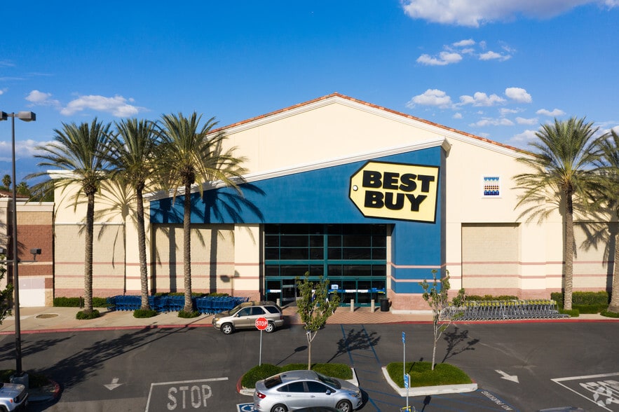 More Photos Of 12239-12571 Limonite Ave, Eastvale Unknown For Lease