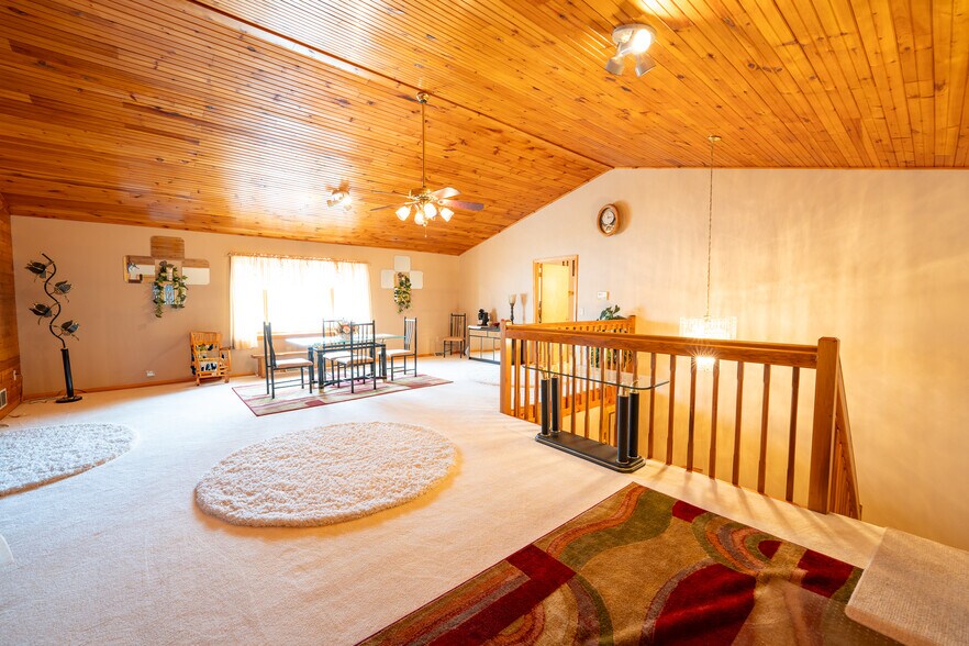 More Photos Of 608 N Chestnut St, Derry Restaurant For Sale