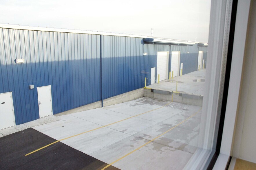 More Photos Of 1385 Admiral Pl, Ferndale Warehouse For Lease