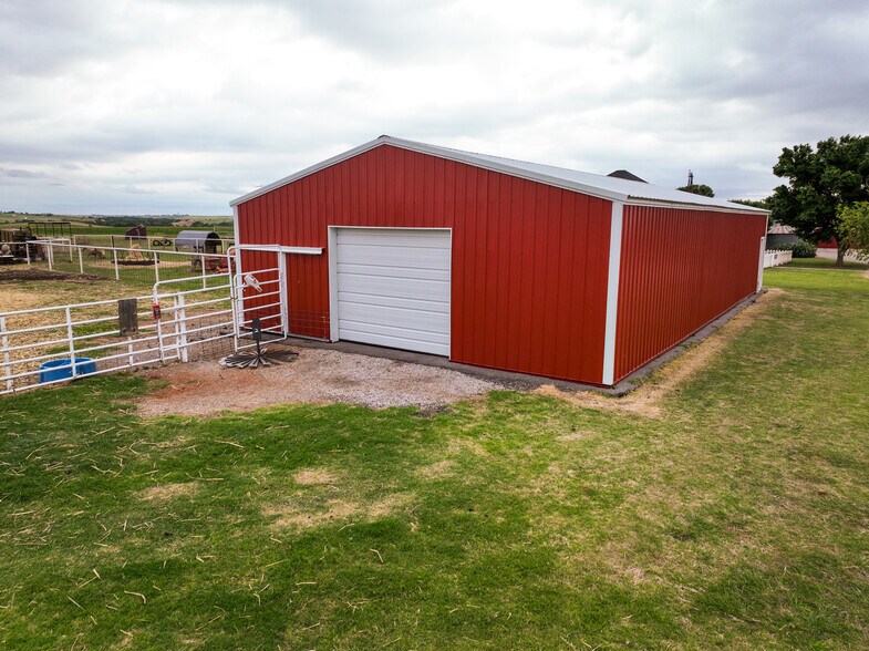 More Photos Of 1002 Old 66 Rd, Hydro Land For Sale