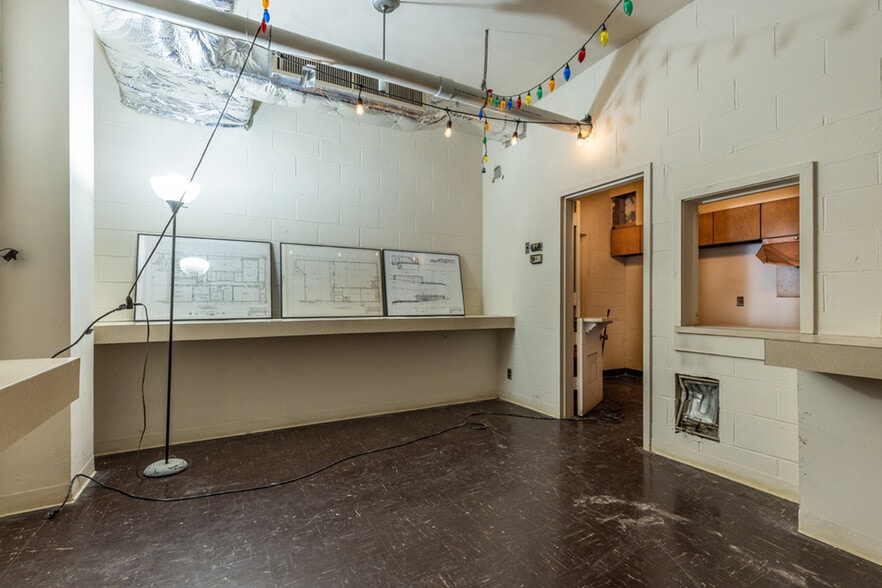 More Photos Of 8871 Griffith Rd, Nashville Warehouse For Sale