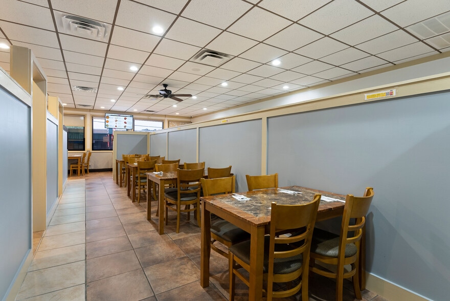 More Photos Of 140 E Felton Rd, Cartersville Restaurant For Sale