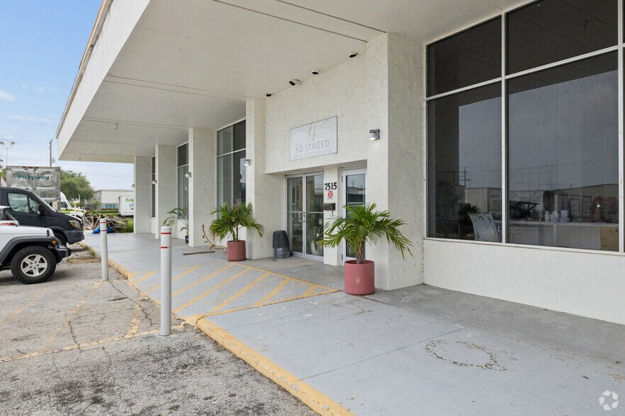 More Photos Of 7501 E 15th St, Sarasota Land For Lease