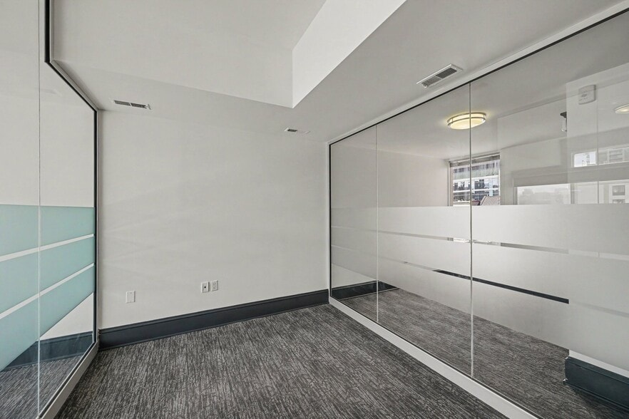 More Photos Of 110 Clarence St, Ottawa Office For Lease
