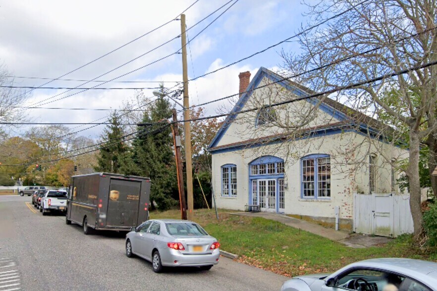 More Photos Of 53 N Sea Rd, Southampton Freestanding For Lease