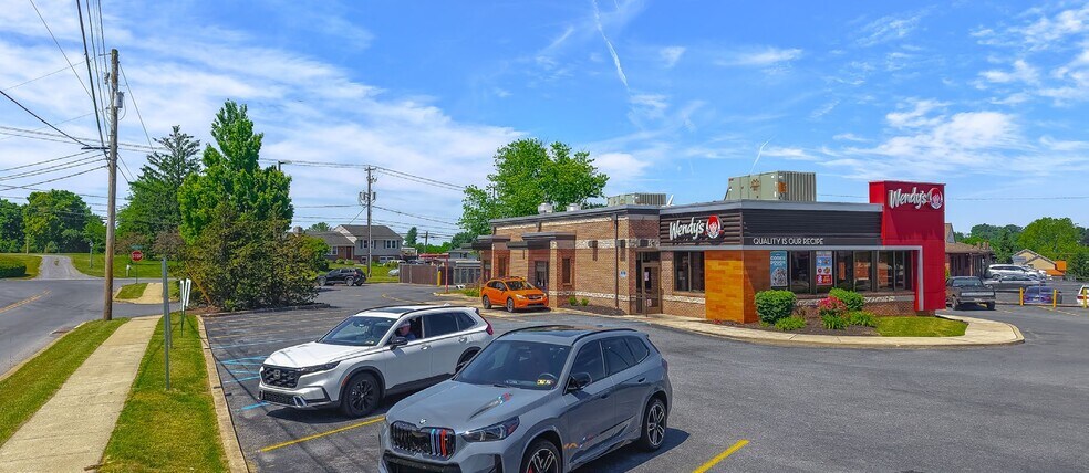 More Photos Of 1660 S Market St, Elizabethtown Fast Food For Sale