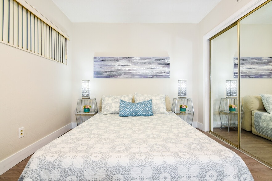 More Photos Of 3554 1st Ave N, Saint Petersburg Apartments For Sale