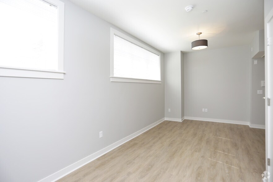 More Photos Of 1059 Wealthy St SE, Grand Rapids Apartments For Lease