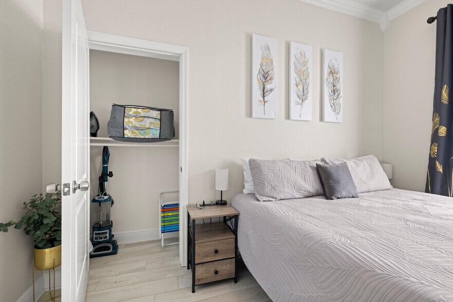 More Photos Of 2526 W Union St, Tampa Multifamily For Sale