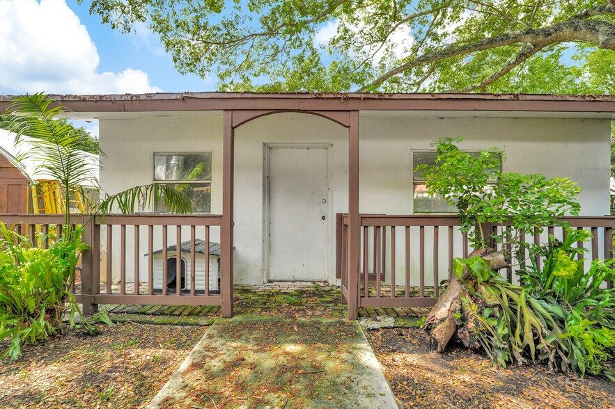 More Photos Of 17480 SW 232nd St, Miami Specialty For Sale