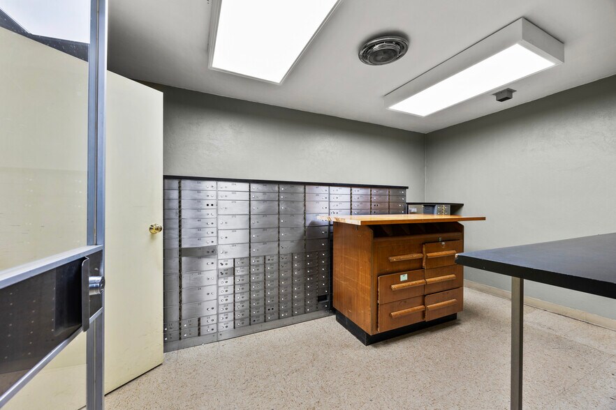 More Photos Of 8 W Maple St, North Lewisburg Storefront Retail Office For Lease