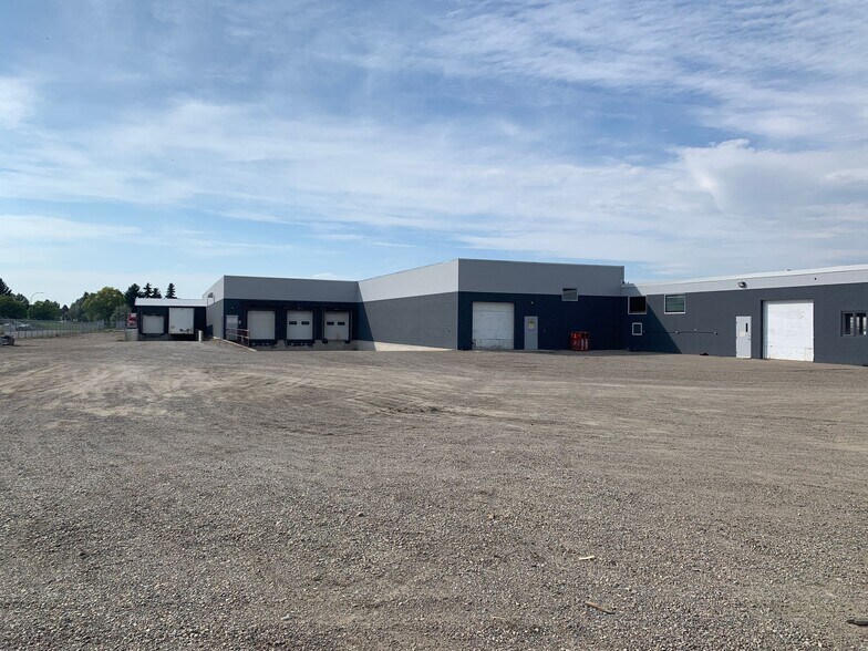 More Photos Of 2930 9th Ave N, Lethbridge Manufacturing For Sale
