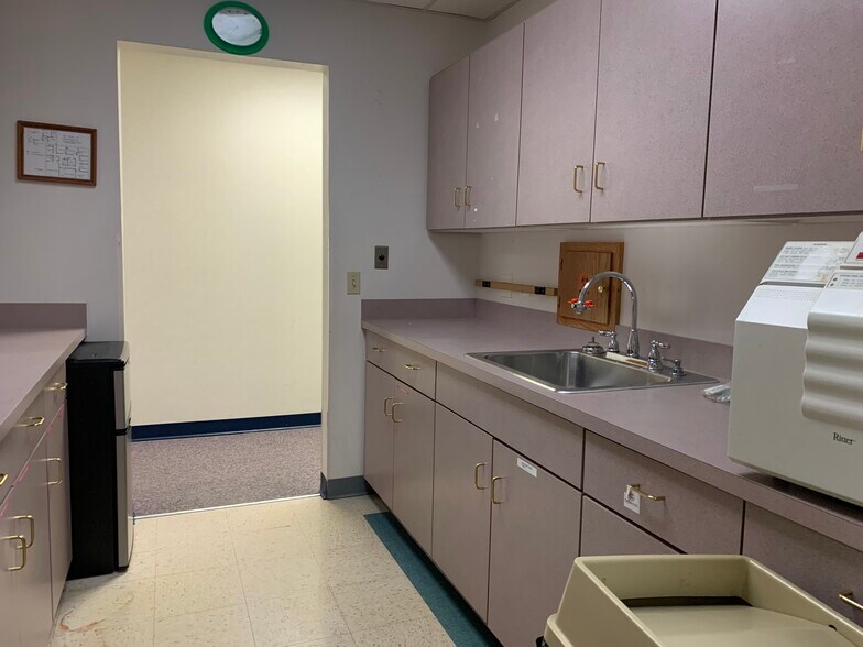More Photos Of 4759-4779 Higbee Ave NW, Canton Medical For Sale