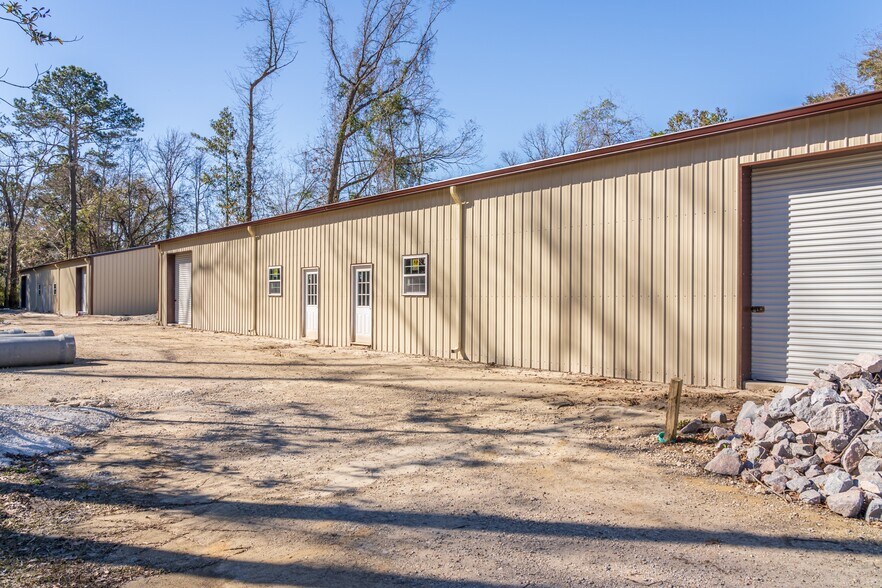 More Photos Of 1951 Dulsey Rd, Charleston Light Distribution For Lease