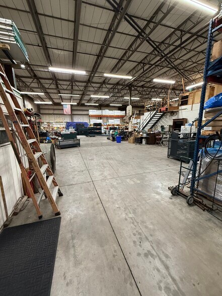 More Photos Of 10784 Satellite Blvd, Orlando Warehouse For Sale