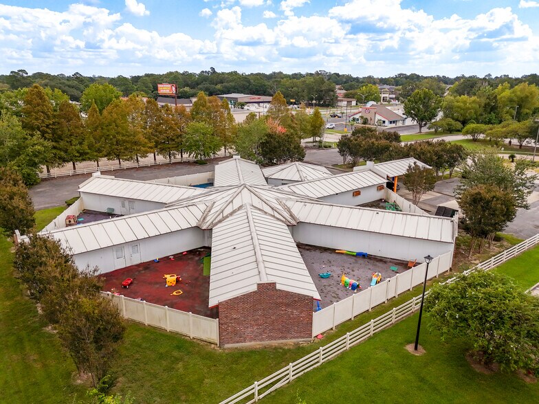 More Photos Of 11637 Sherwood Forest Ct, Baton Rouge Daycare Center For Sale