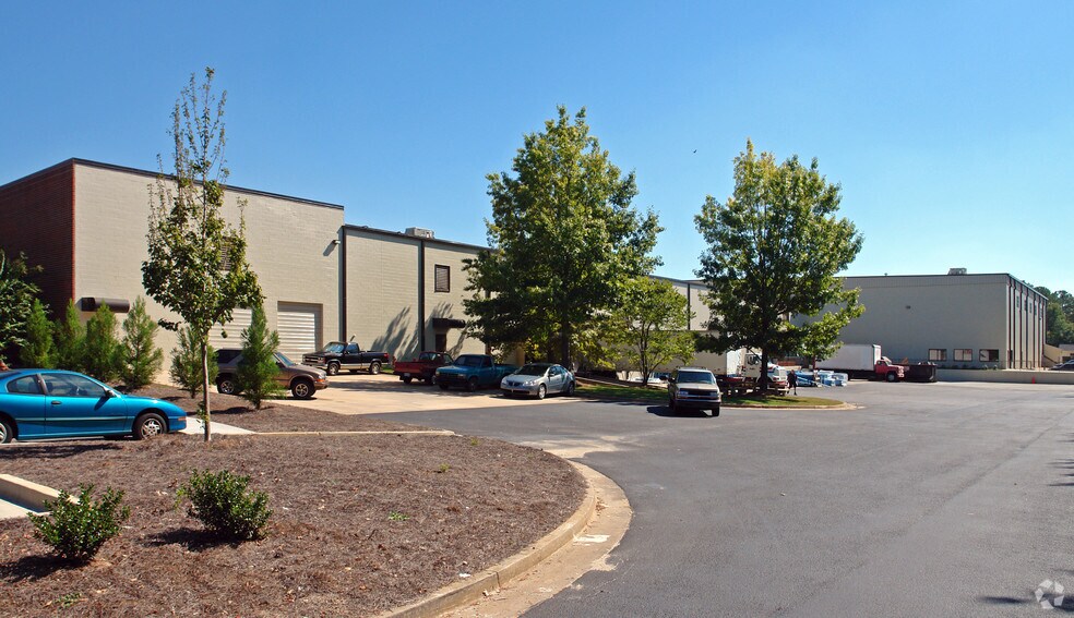 More Photos Of 201 Kelly Dr, Peachtree City Warehouse For Sale