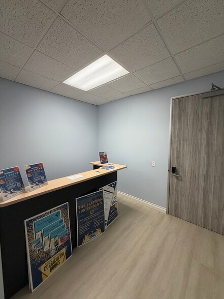 More Photos Of 23832 Rockfield Blvd, Lake Forest Medical For Sale