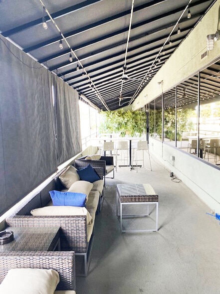 More Photos Of 14958 Ventura Blvd, Sherman Oaks Office For Lease