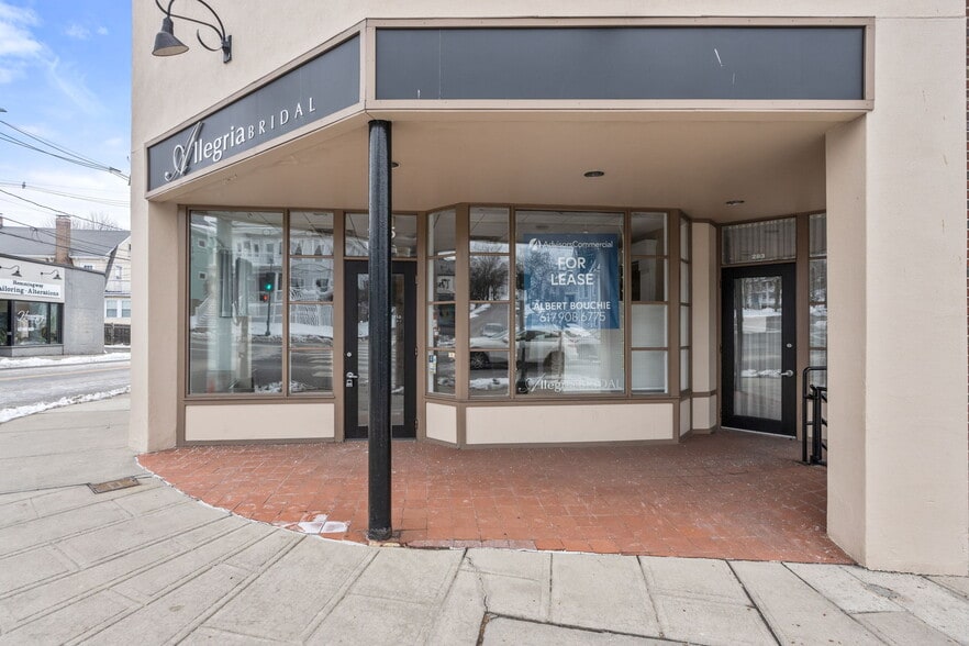 More Photos Of 285-285 Belmont St, Belmont General Retail For Sale