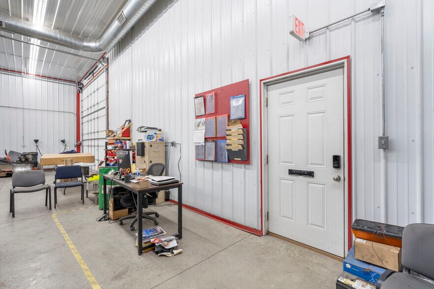 More Photos Of 317 US-60, Billings Truck Terminal For Sale