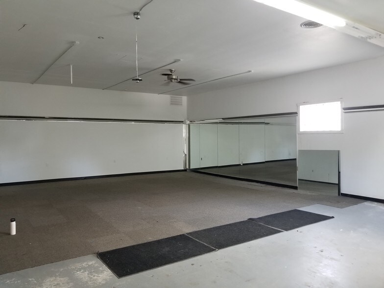 More Photos Of 310 S Main St, North Syracuse Storefront Retail Office For Lease