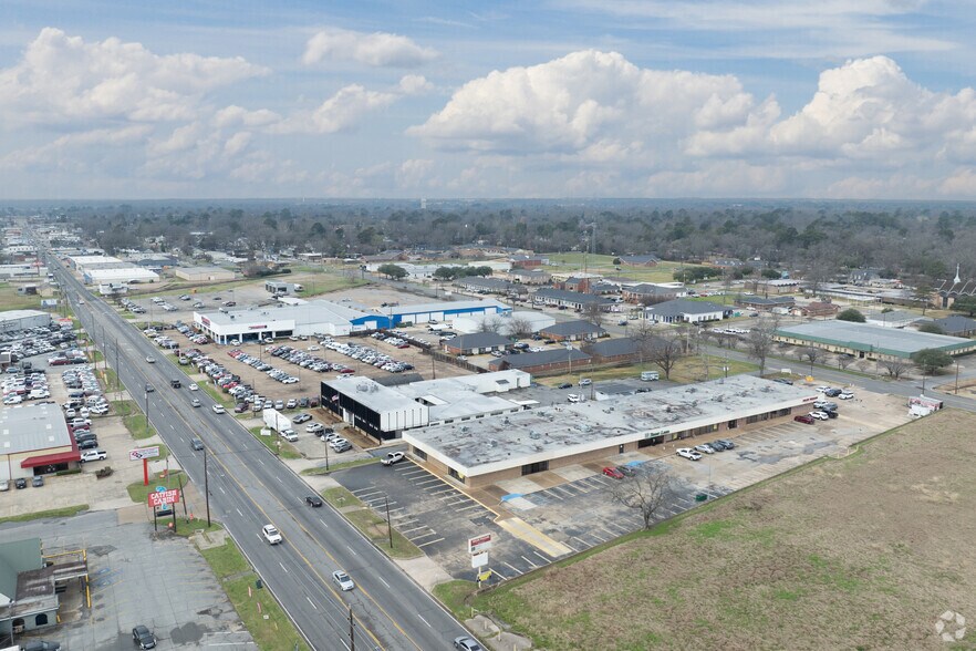 More Photos Of 1355 Louisville Ave, Monroe Office For Sale