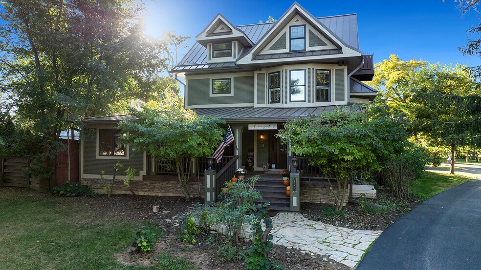 Primary Photo Of 409 N State St, Franklin Grove Hotel For Sale