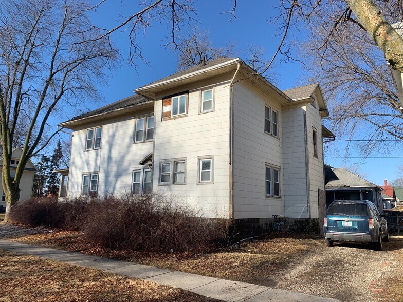More Photos Of 311 E Joy St, Red Oak Apartments For Sale