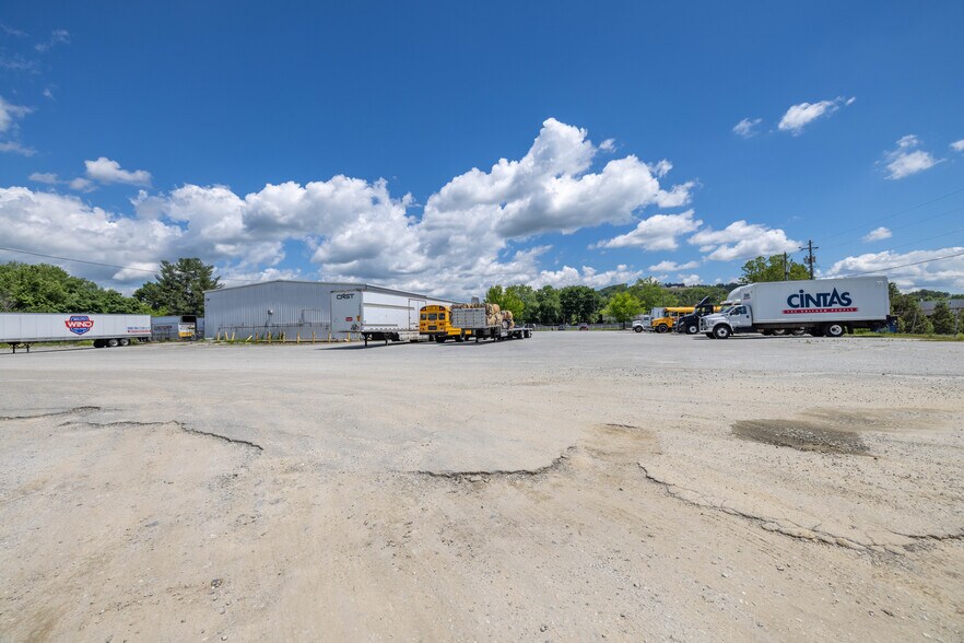 More Photos Of 5045 Hendersonville Rd, Fletcher Land For Lease