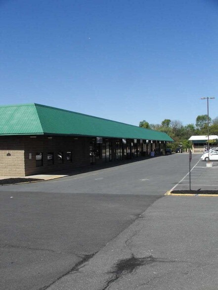 More Photos Of 256 Hwy 206 S, Hillsborough General Retail For Lease