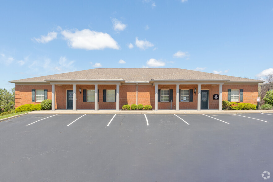 Primary Photo Of 2121-2141 Chamber Center Dr, Fort Mitchell Office For Lease