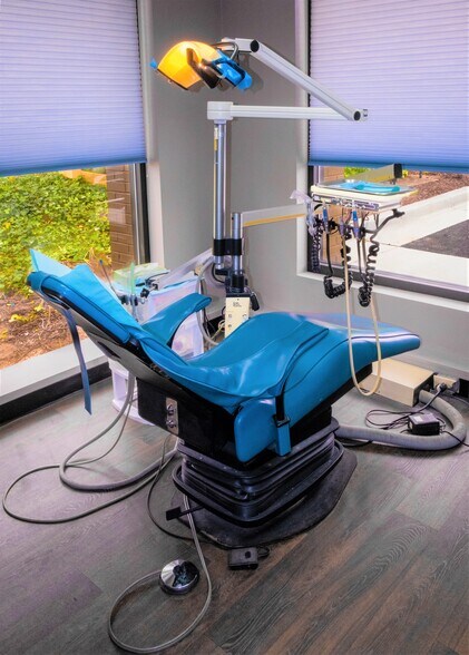 More Photos Of 1050 Old North Point Rd, Dundalk Medical For Lease