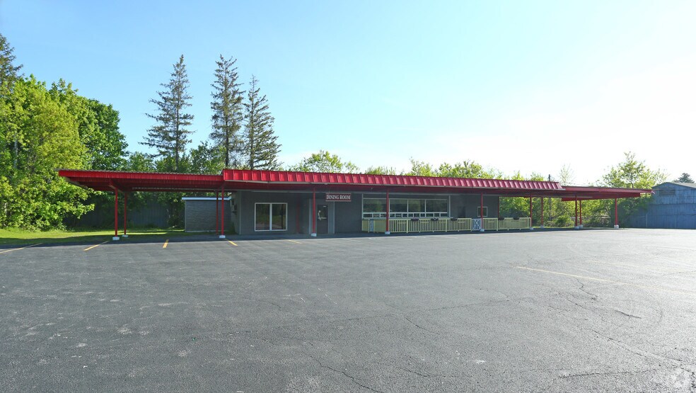 More Photos Of 384 Quaker Rd, Queensbury Restaurant For Sale