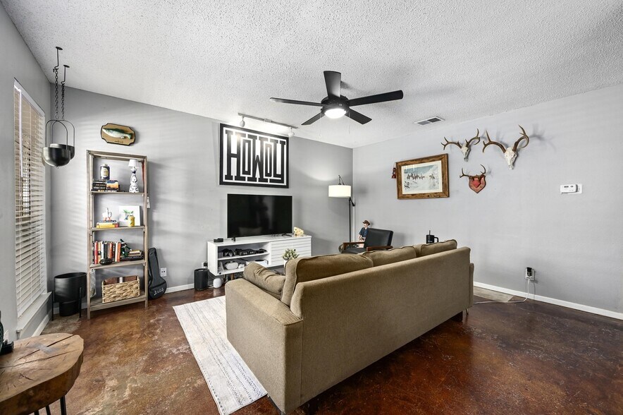 More Photos Of 3416 Willowrun Dr, Austin Apartments For Sale