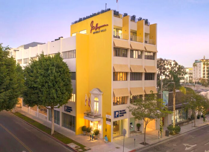 Primary Photo Of 190-192 N Canon Dr, Beverly Hills Office For Lease