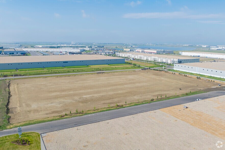 More Photos Of 100 High Plains Crt, Rocky View No 44 Warehouse For Lease