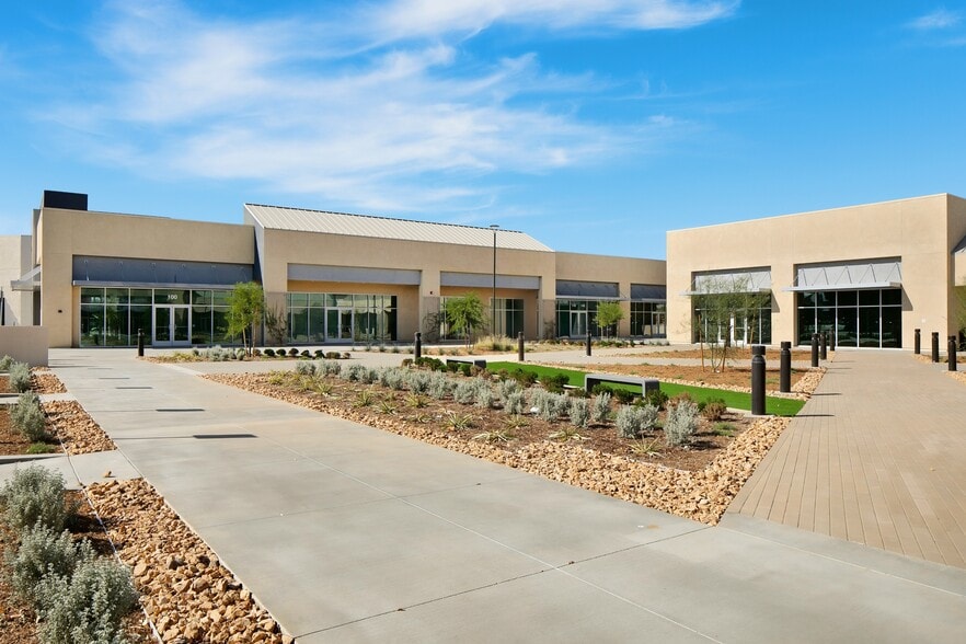 More Photos Of 2111-2361 E Palmdale Blvd, Palmdale Unknown For Lease