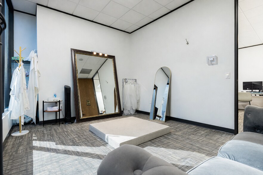 More Photos Of 5373 W Alabama St, Houston Office For Lease