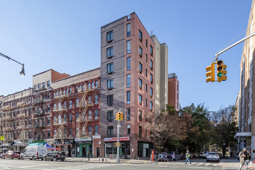 More Photos Of 304 W 115th St, New York Apartments For Lease