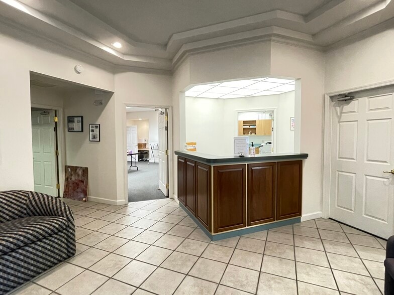 More Photos Of 2201 NW 40th Ter, Gainesville Office For Lease