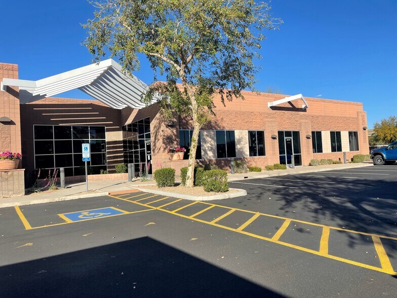 More Photos Of 10621 S 51st St, Phoenix Office Residential For Lease