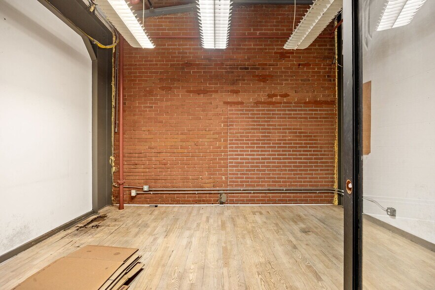More Photos Of 3150 E 46th St, Los Angeles Loft Creative Space For Lease