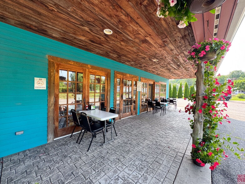 More Photos Of 1320 E Main St, Meriden Restaurant For Sale