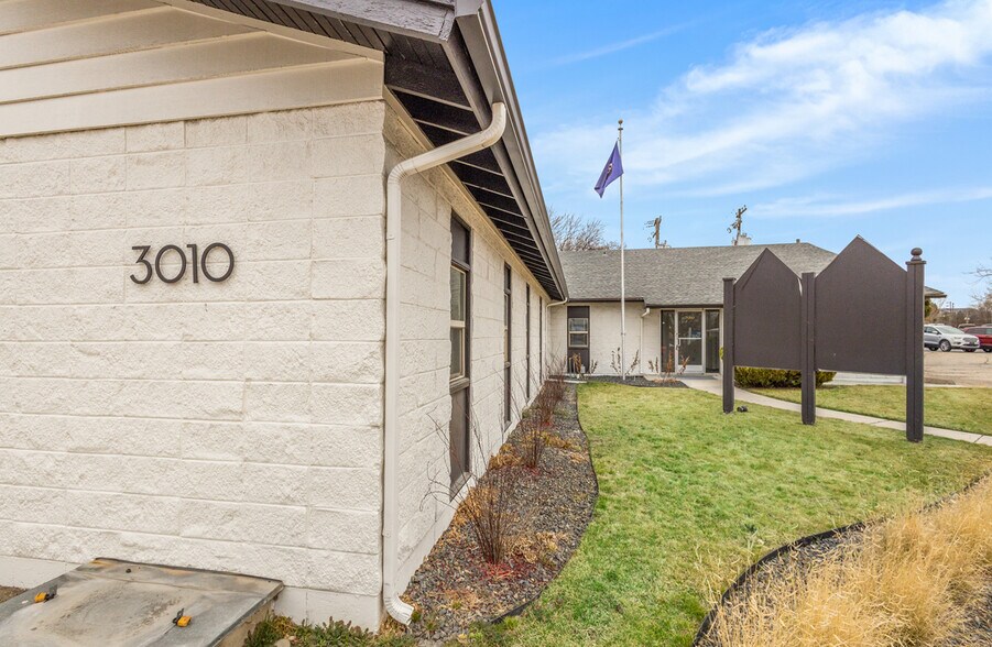 More Photos Of 3010 W State St, Boise Office For Sale