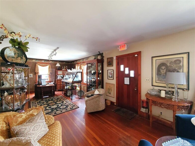 More Photos Of 1095 State 17B rt, Mongaup Valley General Retail For Sale