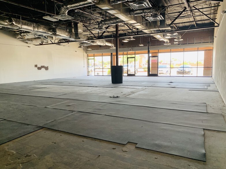 More Photos Of 4300-4410 W Union Hills Dr, Glendale Unknown For Lease