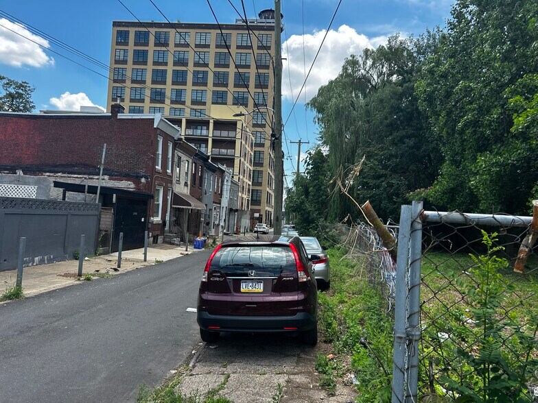 More Photos Of 212 W Diamond St, Philadelphia Land For Sale