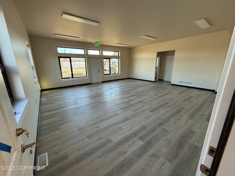 More Photos Of 1204 Hyer Spur Rd, Wasilla Flex For Sale