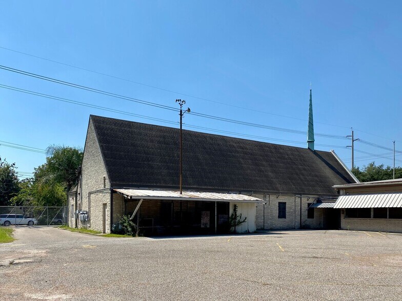 More Photos Of 6601 Sherman St, Houston Lodge Meeting Hall For Sale